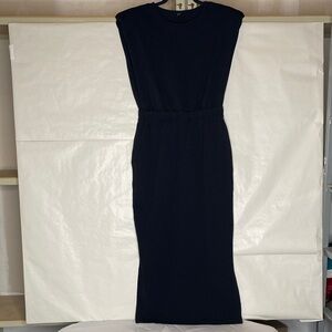 SHEIN Black Sleeveless Midi Dress with Defined Waist